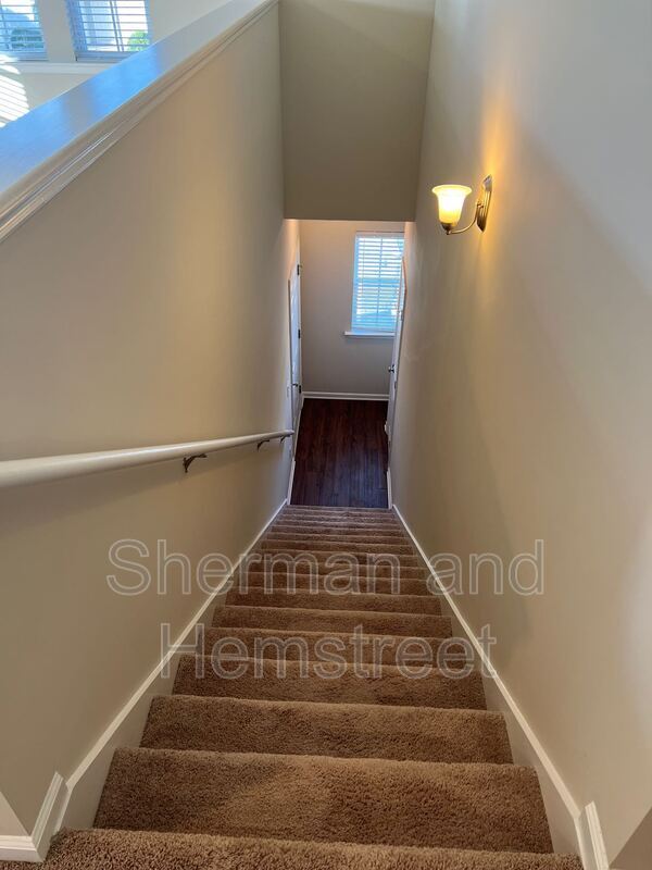 Building Photo - 608 Joiner Cir