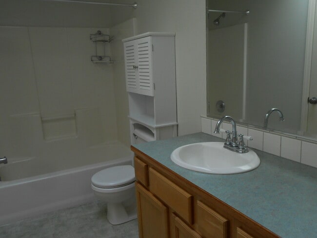 Building Photo - 2396 NE Desert Willow Ct