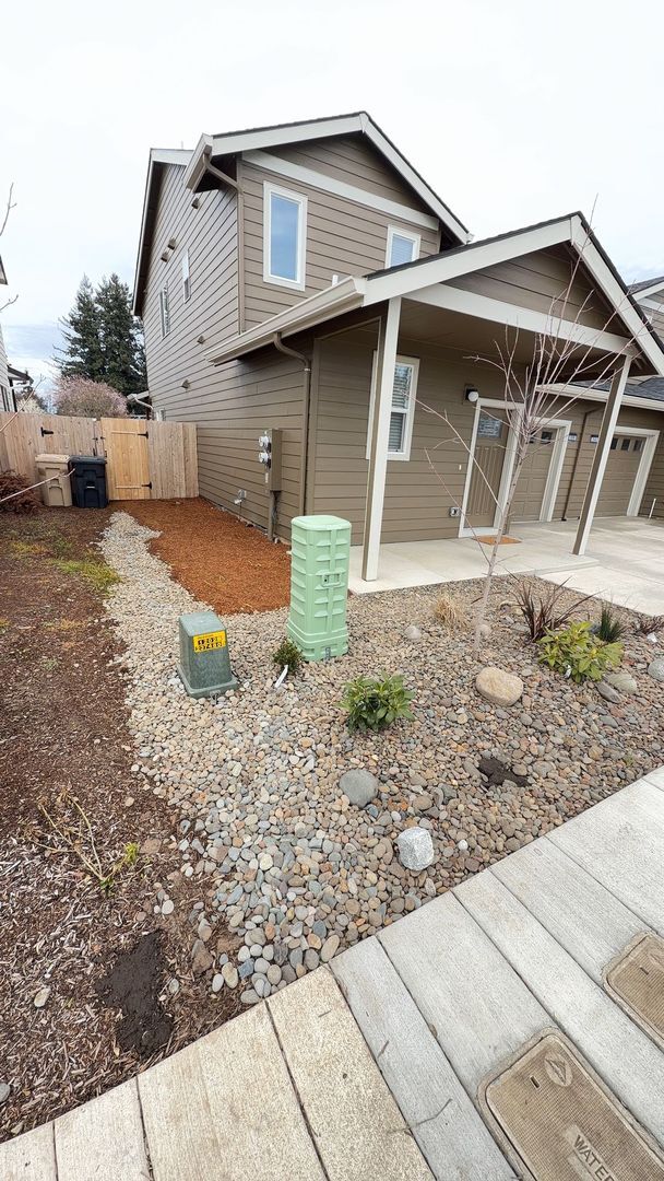 Building Photo - Chernishoff Seven Oak Luxury Duplex