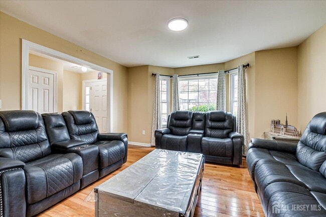 Building Photo - 169 Metuchen Ave