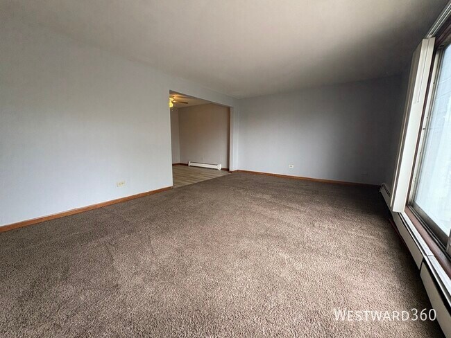 Building Photo - 1135 W 127th Pl