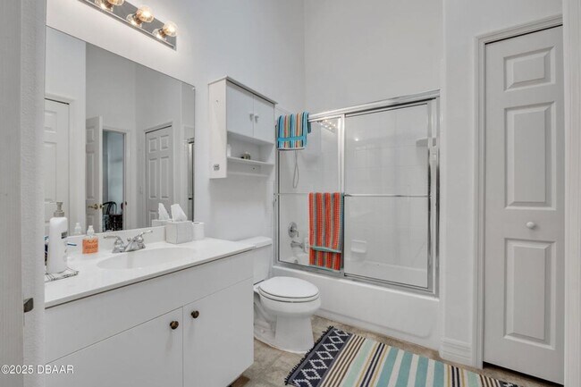 Building Photo - 1412 Coconut Palm Cir