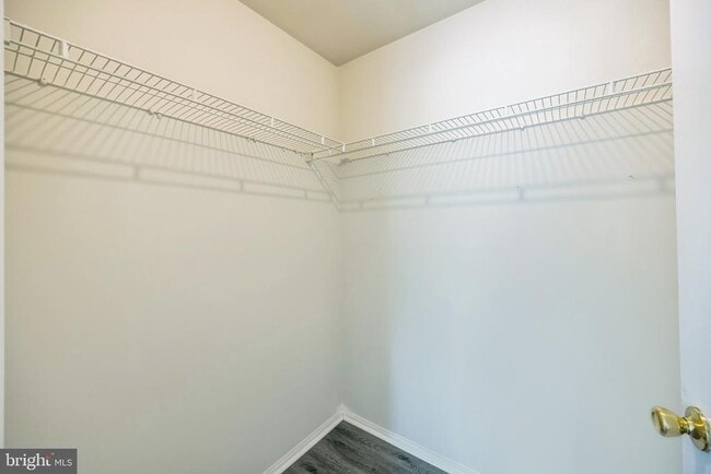Building Photo - 905 Rabbit Run Rd