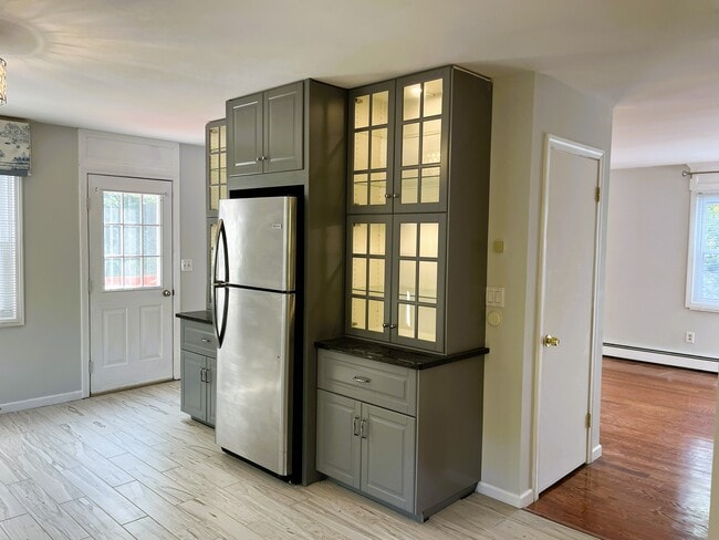 Building Photo - 21 Jones Ct