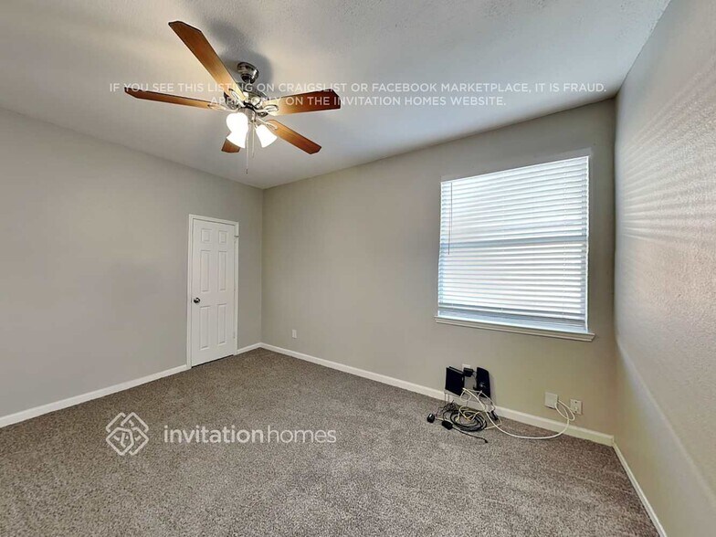 Building Photo - 1060 Pullman Dr