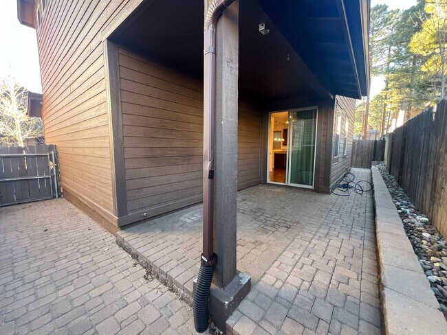 Building Photo - (LEASE PENDING) Presidio in the Pines - $3,125 - 3 Bed/2.5 Bath House with A/C