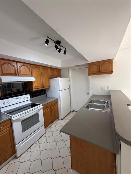 Building Photo - 7427 SW 13th St