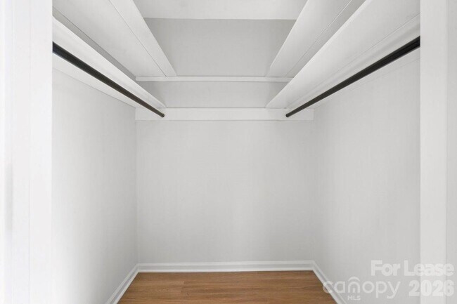 Building Photo - 16808 Knoxwood Dr