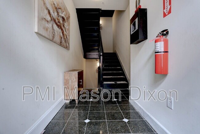 Building Photo - 2020 N Calvert St