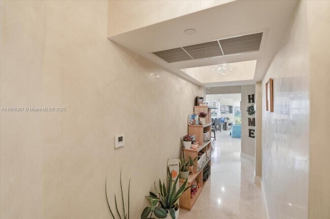 Building Photo - 20000 E Country Club Dr