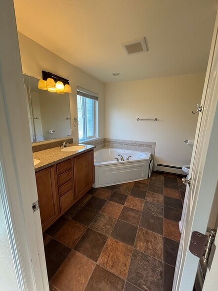 Building Photo - 20713 Mountain Vista Dr