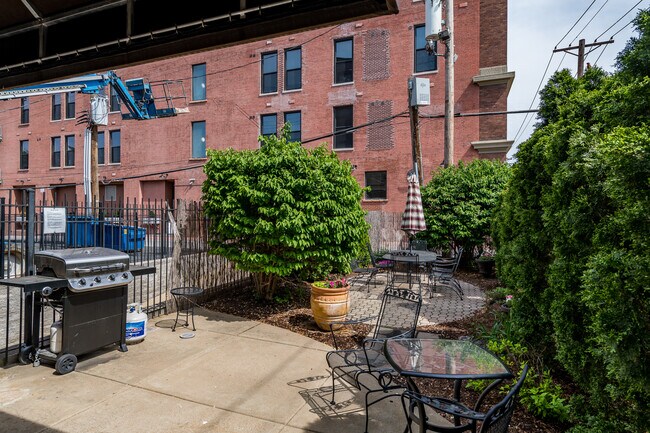 Building Photo - 4901 Washington Blvd