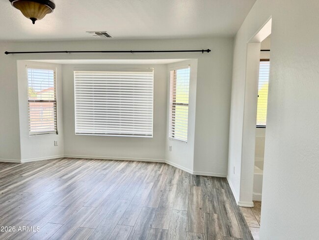 Building Photo - 3340 S Sunland Dr