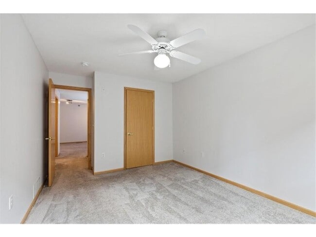 Building Photo - 600 N 2nd St