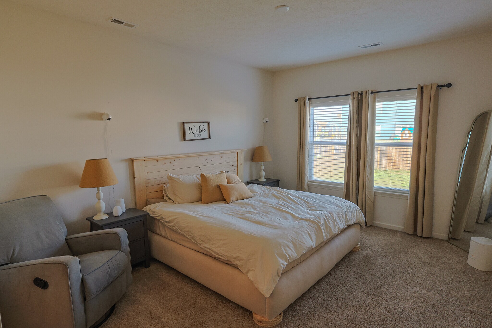 Building Photo - 1158 Thorny Ln