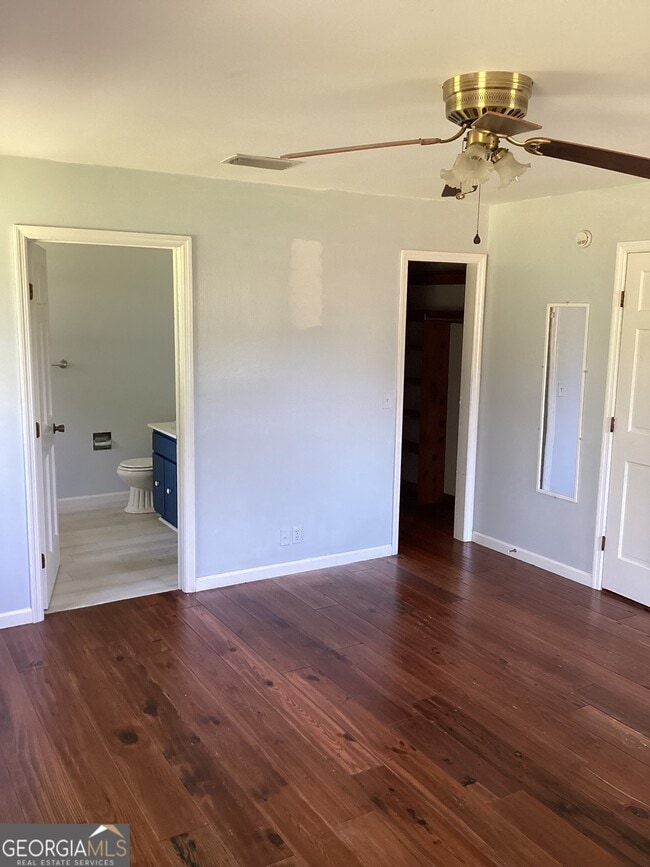Building Photo - 2902 Plantation Dr