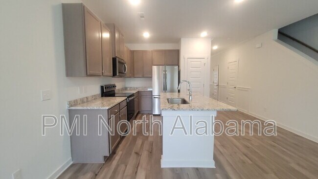 Building Photo - 7589 Discovery Pt Dr NW