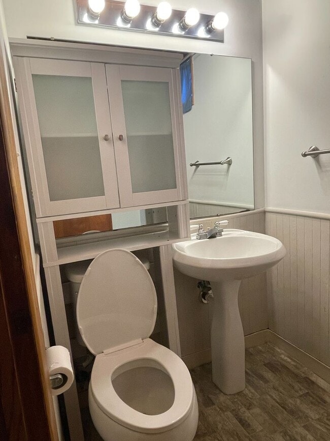 Building Photo - Three Bedroom Home in NE Rochester MN