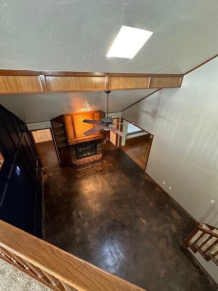 Building Photo - 17600 Durbin Park Rd