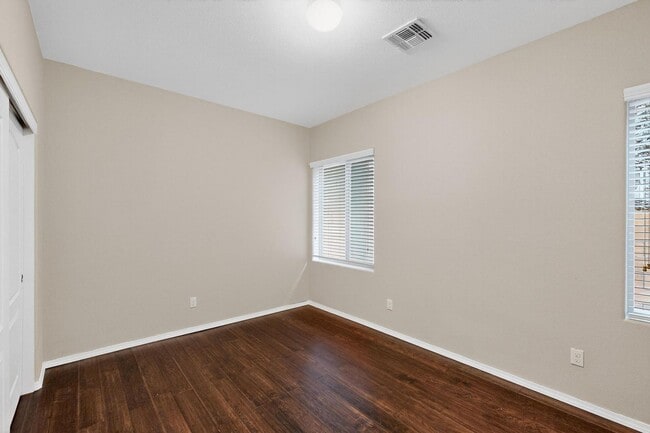 Building Photo - Executive 2 story Town house 4 Bedroom 3 b...