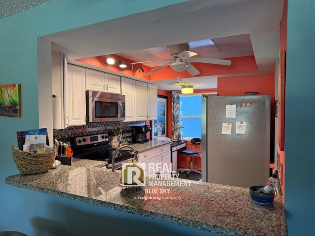 Building Photo - 9639 Greenskeeper Dr