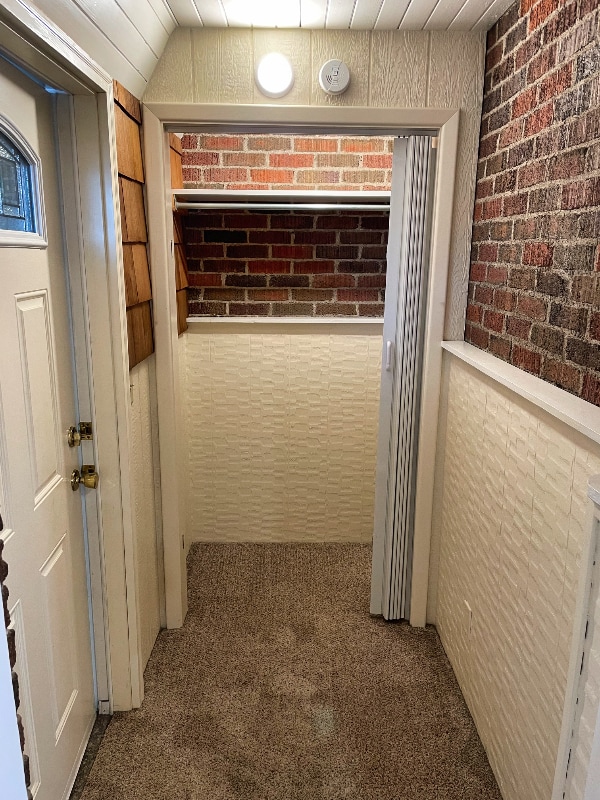 Building Photo - 2470 York Rd