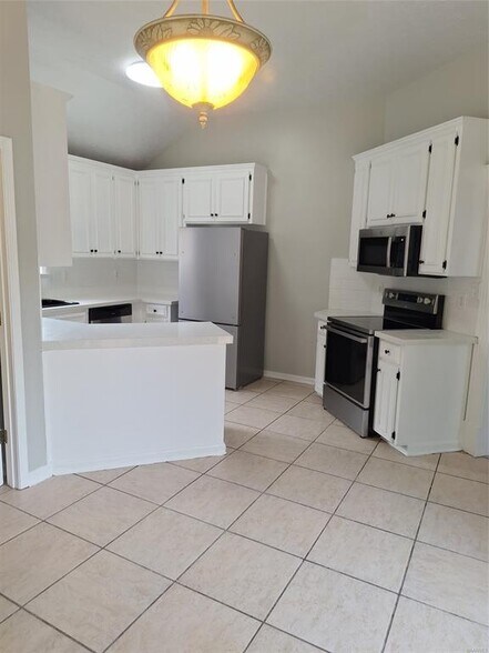 Building Photo - 6309 Scenic Dr