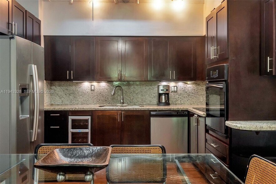 Building Photo - 5845 SW 88th St