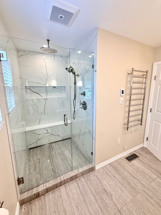 Building Photo - Beautiful 3 Bedroom Home in Northwest Reno