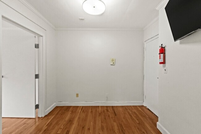 Building Photo - 38-40 Cedar Street Unit 141