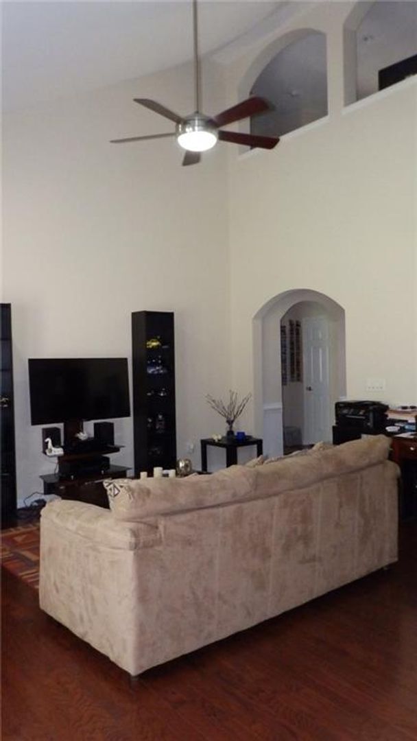 Building Photo - 4 Bedroom Single Family Rental in Great Du...