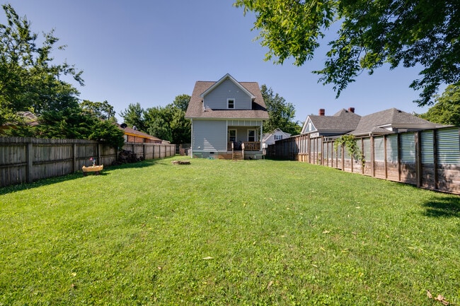Building Photo - 508 Morton Ave