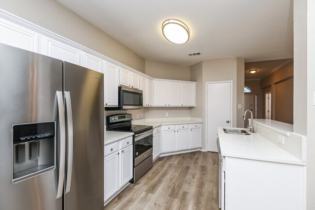 Building Photo - 1706 Country Crest Ln