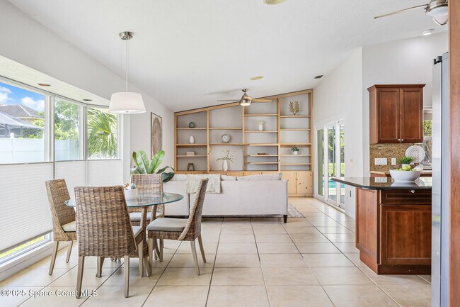 Building Photo - 3070 Rio Plumosa N