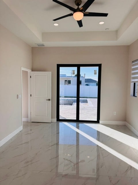 Building Photo - 2014 NE 9th Ave