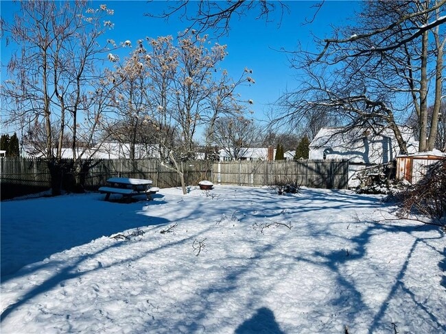 Building Photo - 184 Vincent Ave