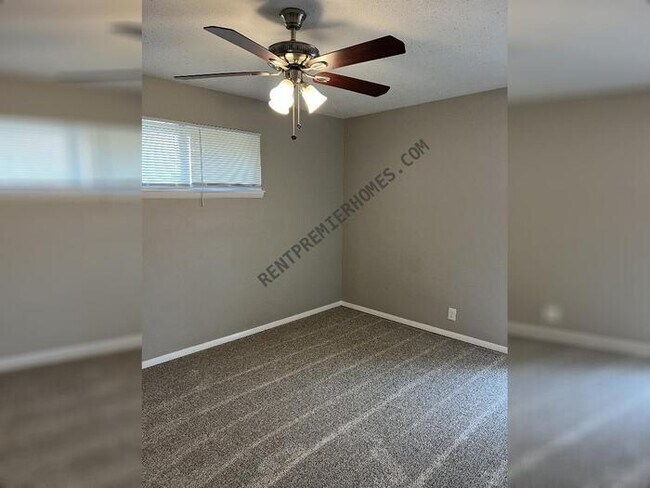 Building Photo - 2529 NW 116th St