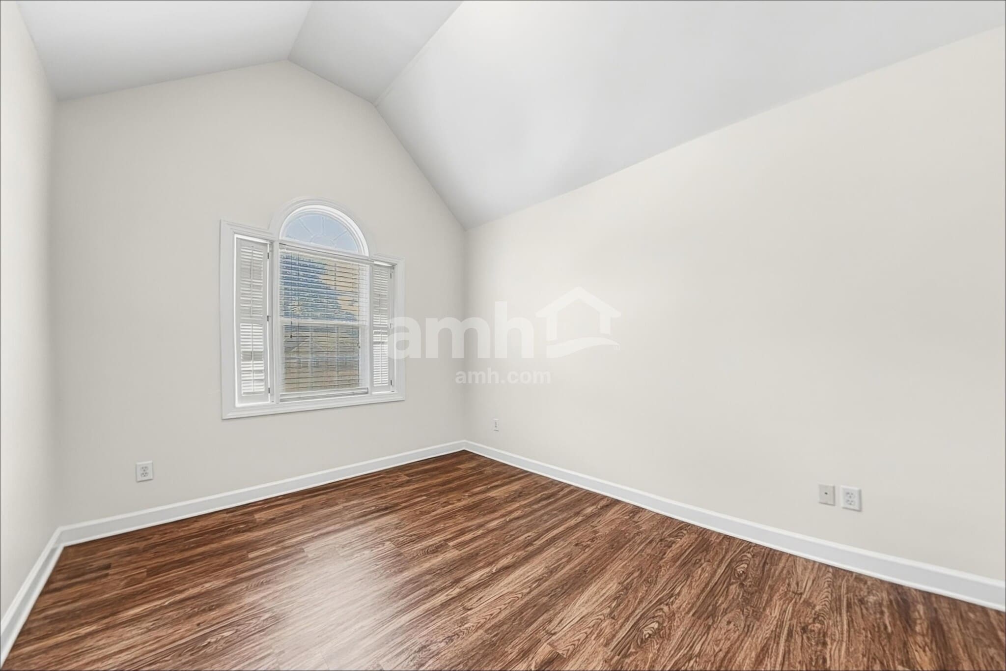 Building Photo - 2713 Denbel Cir