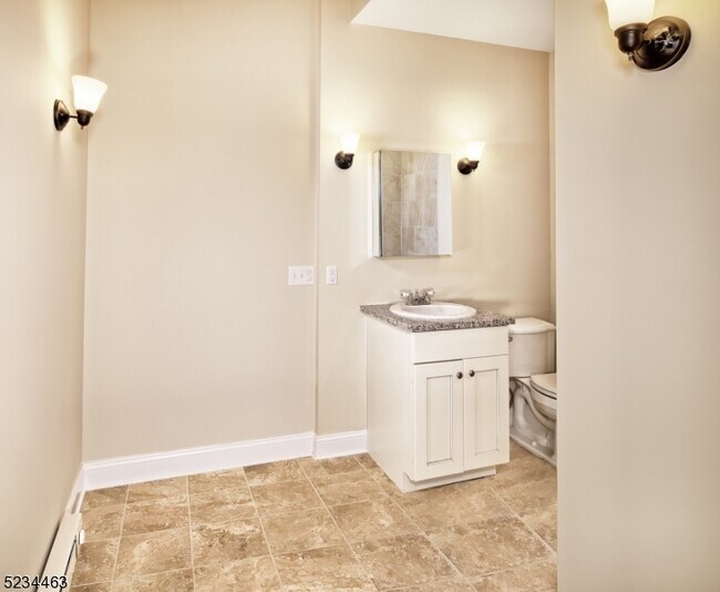 Building Photo - 27 Central Ave