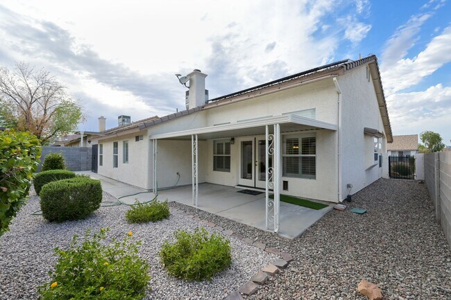 Building Photo - 561 Pacer Terrace