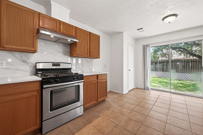 Building Photo - 3807 Brook Garden Ln