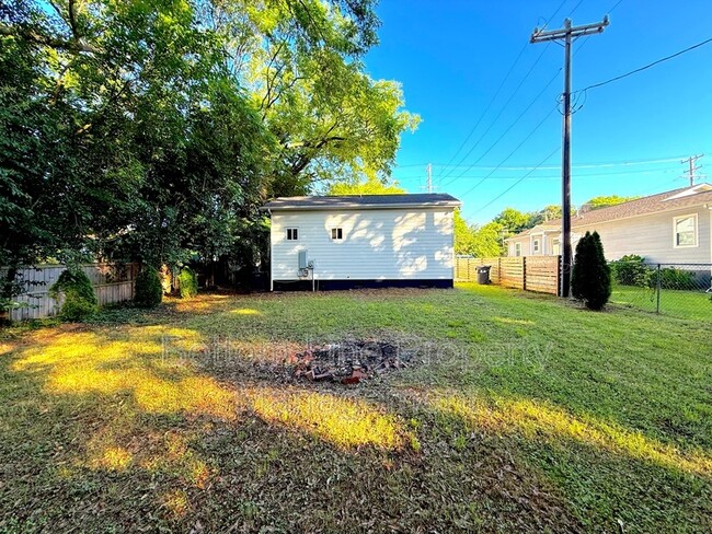Building Photo - 1112 Pegram St