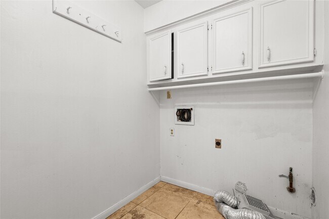 Building Photo - 13206 Chriswood Dr