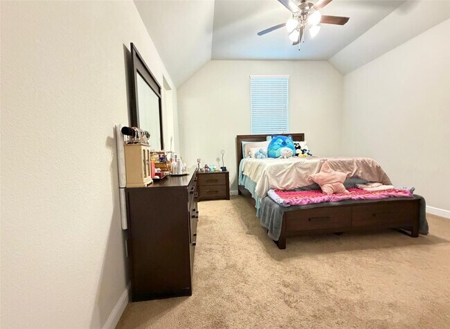 Building Photo - 244 Upland Dr