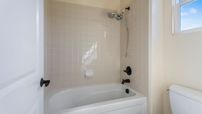 Building Photo - Stunning 4 Bedroom Home in Aliso Viejo!