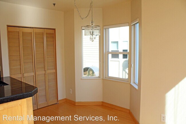 Building Photo - 1 br, 1 bath House - 212 NW Uptown Terrace...