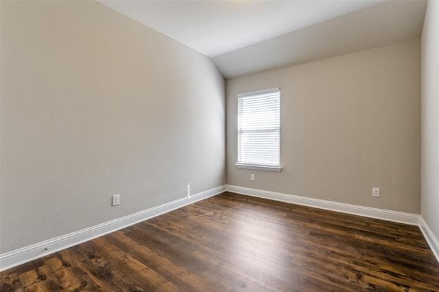 Building Photo - 900 Bird Creek Dr