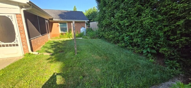 Building Photo - Classic Brick Ranch in Pfafftown