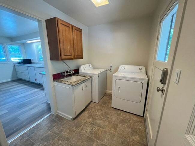 Building Photo -  Refreshed Three Bedroom Central Sparks...