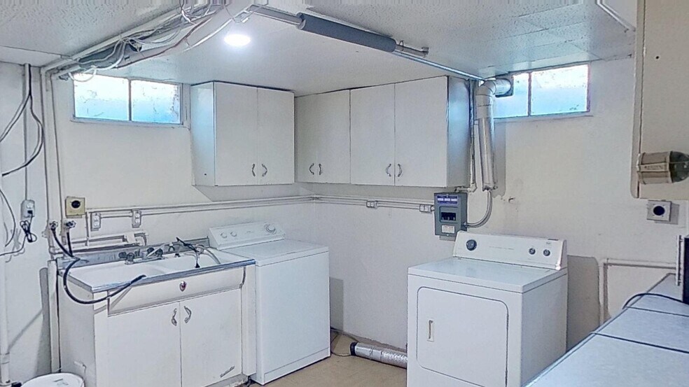 Building Photo - 2985 Reed St